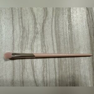 NEW FENTY BEAUTY by Rihanna Face Shaping Brush 240 EYESHOW